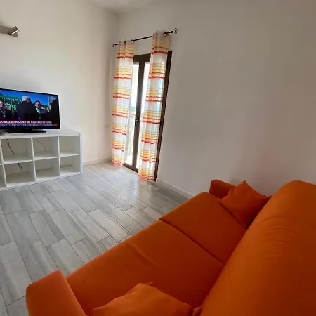 Nora's Flats * Triscina