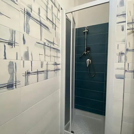 Nora's Flats * Triscina